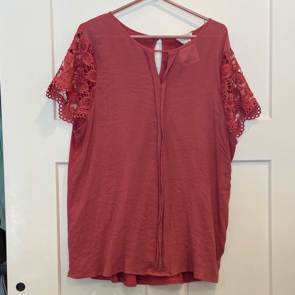 3x Flower & feather Women's Crochet Sleeve V-Neck Top - Dusty Rose